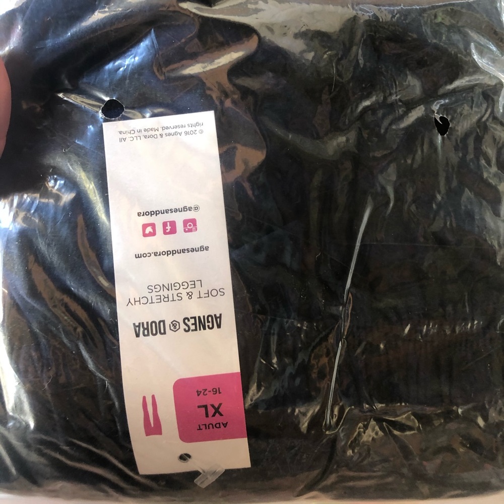 Agnes and Dora leggings